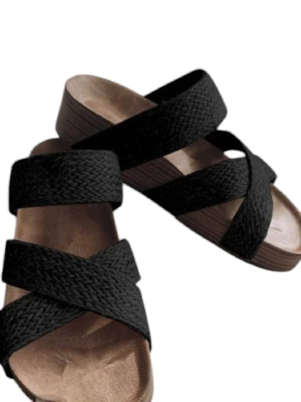 Supportive Shoes Offer Women's Criss Cross Sandal In Black